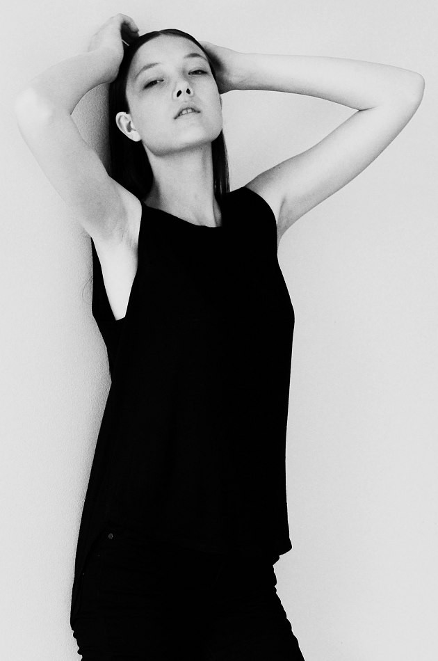 Photo of model Yumi Lambert - ID 400213