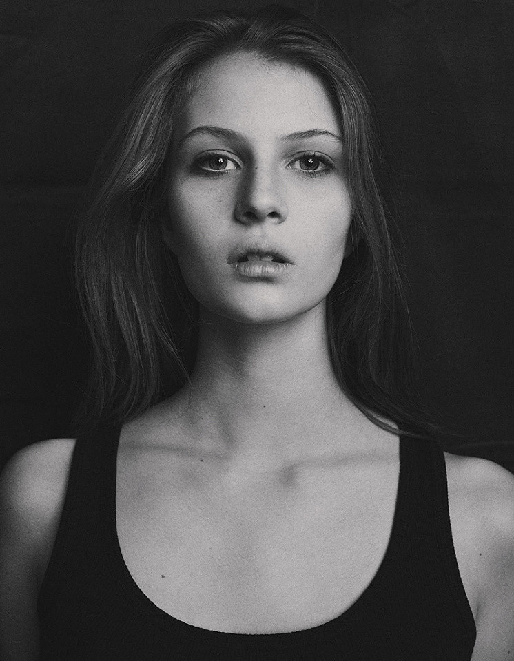 Photo of model Florence Kosky - ID 401791