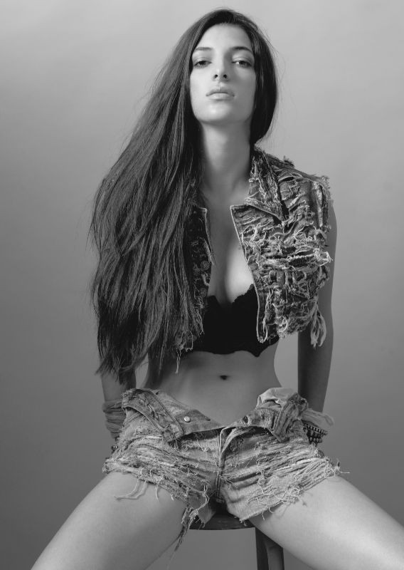 Photo of model Carmen Julia Durán - ID 403442