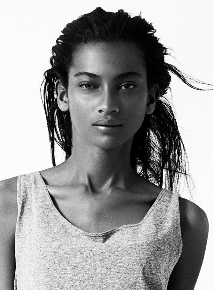 Photo of model Enyelisa de la Rosa - ID 403874