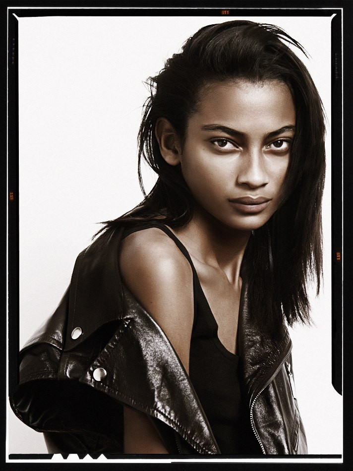 Photo of model Enyelisa de la Rosa - ID 403877