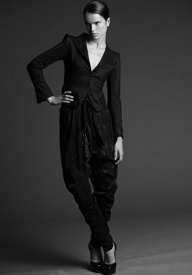Photo of model Zoe Colivas - ID 406436