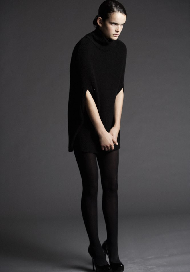 Photo of model Zoe Colivas - ID 406439