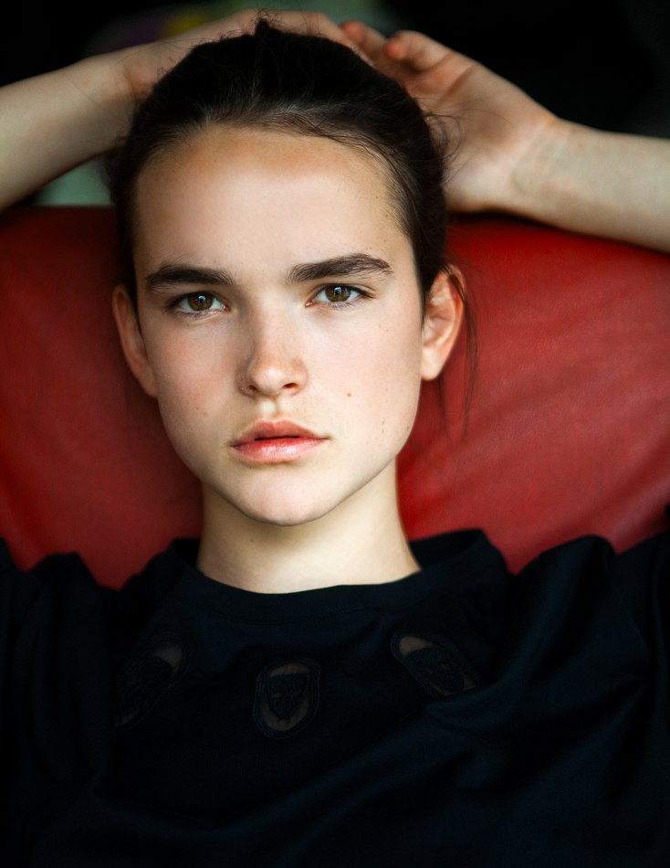 Photo of model Zoe Colivas - ID 406458