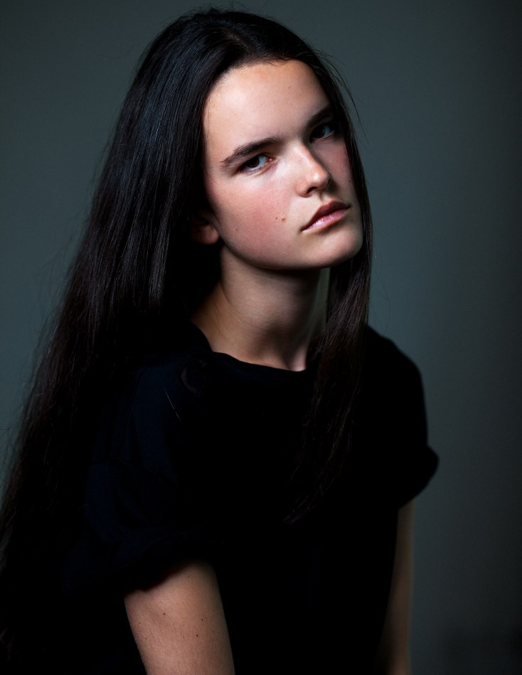 Photo of model Zoe Colivas - ID 406459