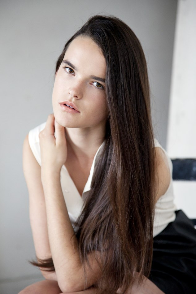 Photo of model Zoe Colivas - ID 406467