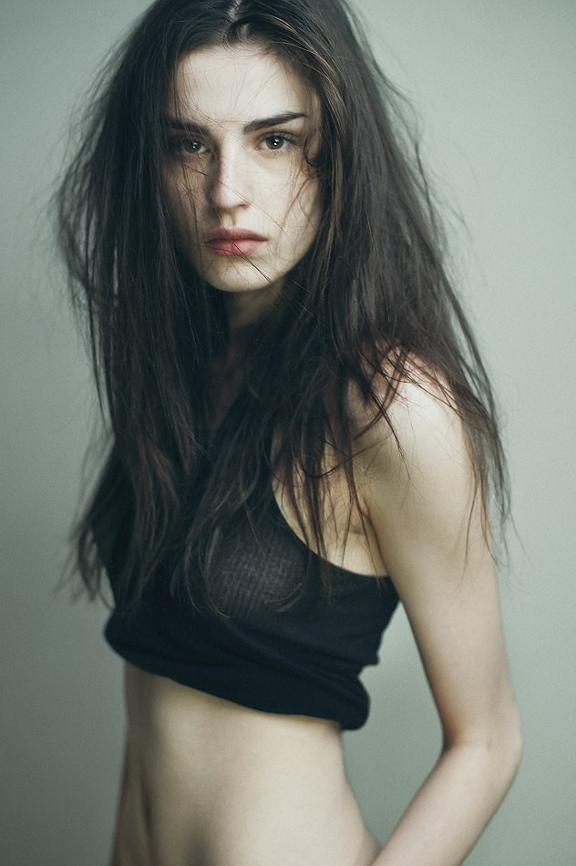 Photo of model Anissa Debza - ID 408107