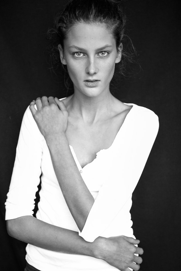 Photo of model Nora Lony - ID 408139