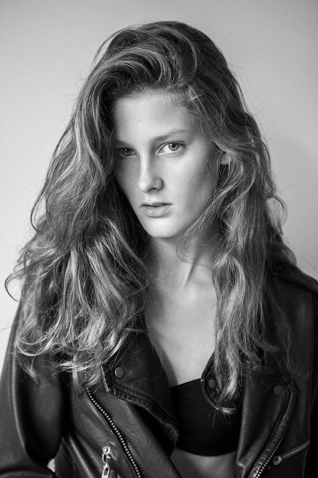 Photo of model Nora Lony - ID 408144