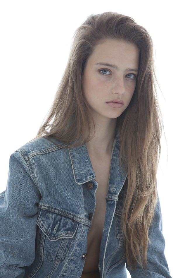 Photo of model Lorena Sandu - ID 411626