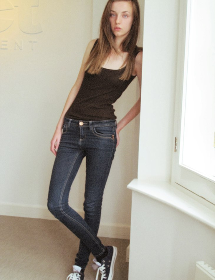 Photo of model Mollie Cruickshank - ID 412572