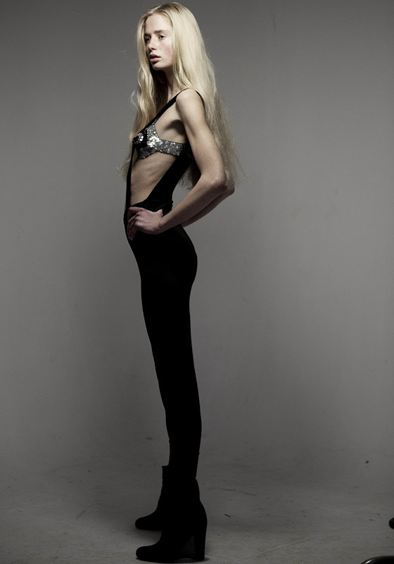 Photo of model Sara Lucassen - ID 415444