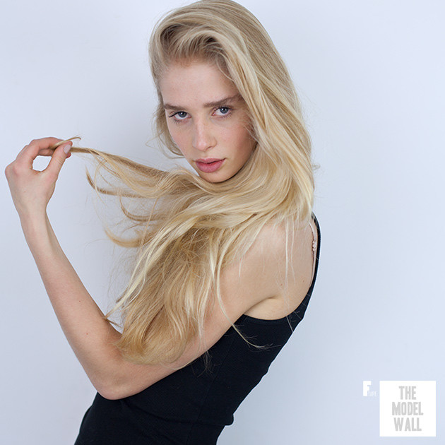 Photo of model Sara Lucassen - ID 415472