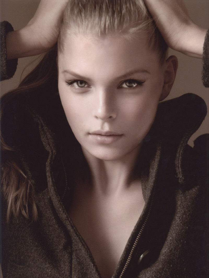 Photo of model Mathilda Jansson - ID 417972