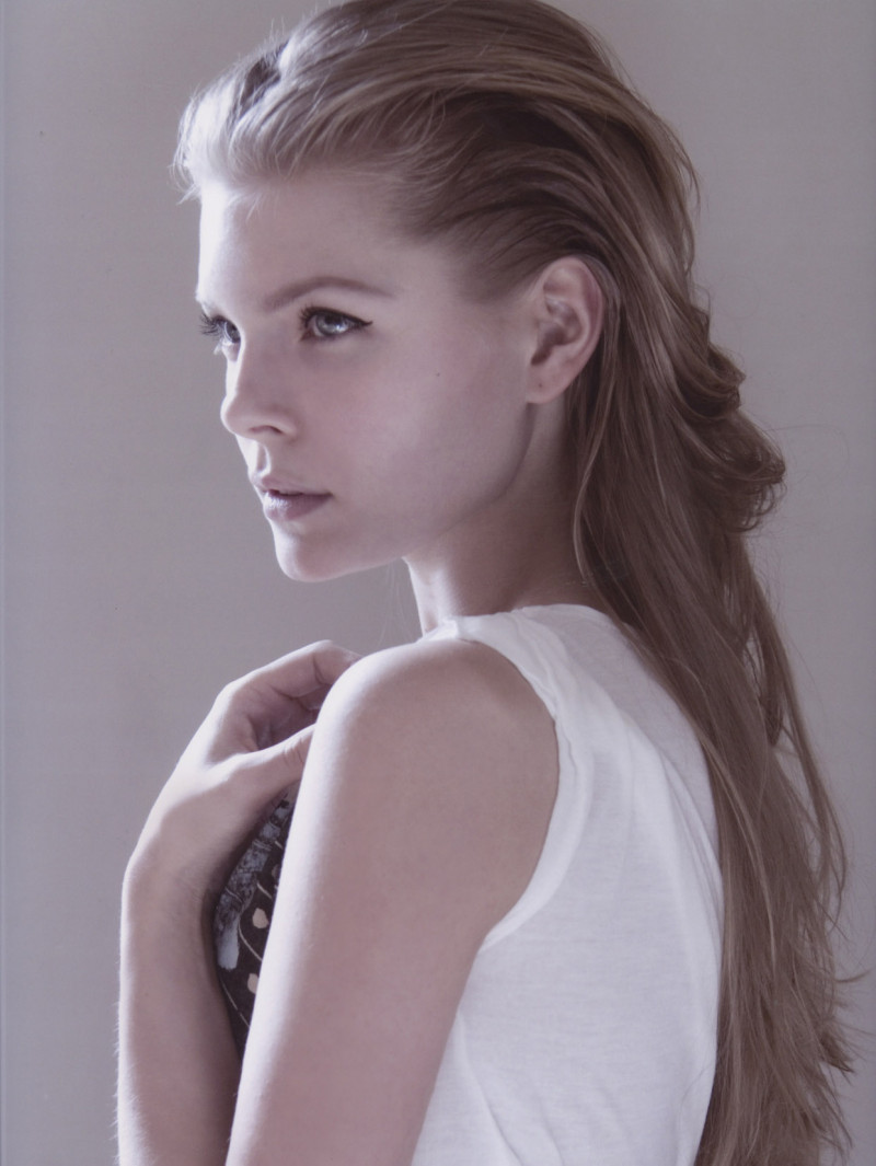 Photo of model Mathilda Jansson - ID 417973