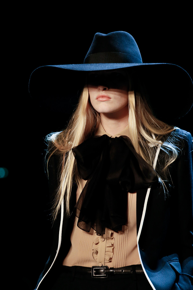 Photo of model Louise Parker - ID 418405
