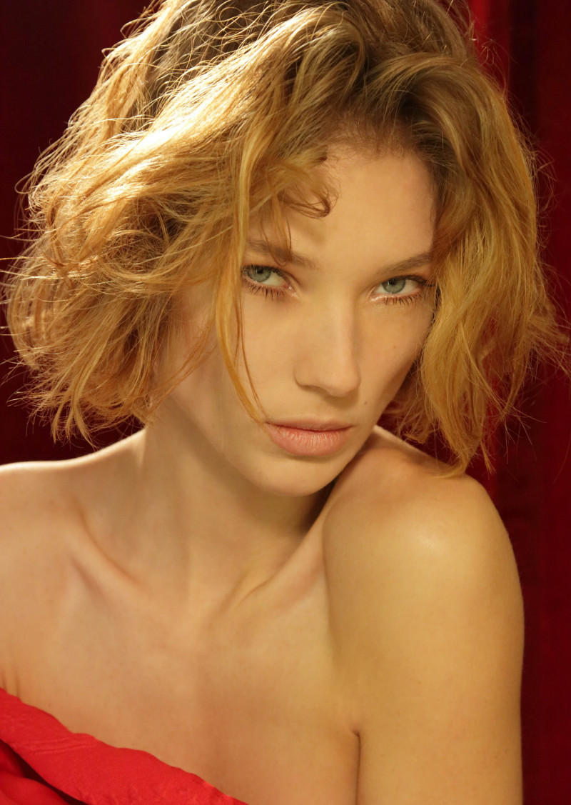Photo of model Ieva Seskute - ID 423776