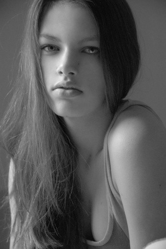 Photo of model Aniek van Damme - ID 423151