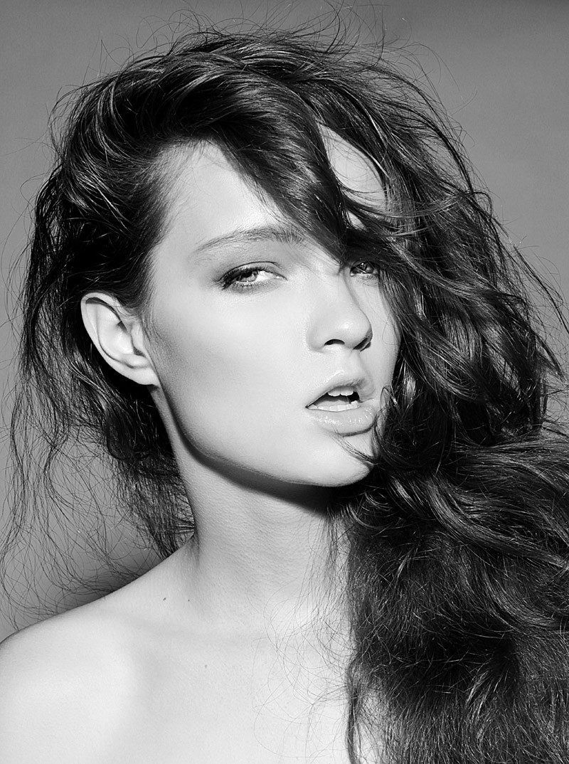 Photo of model Elena Sartison - ID 423169