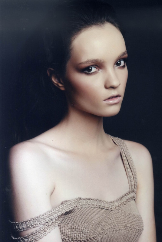 Photo of model Elena Sartison - ID 423189