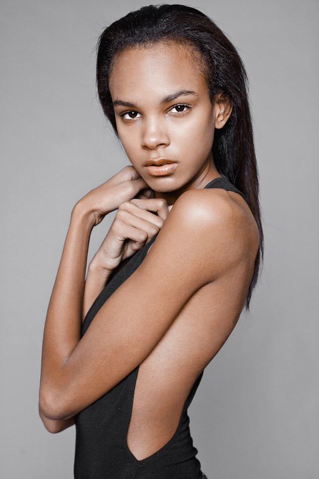 Photo of model Emely Montero - ID 422693
