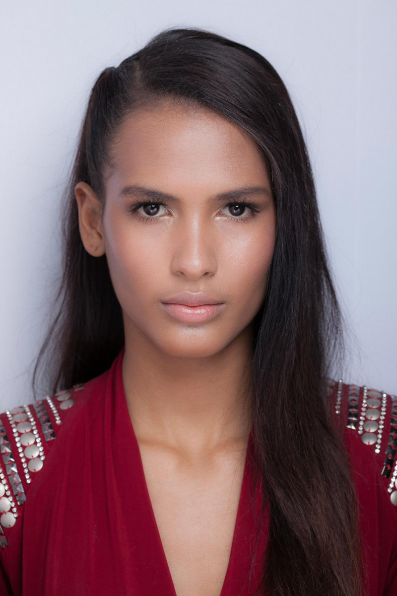 Photo of model Thayna Santos Silva - ID 425130