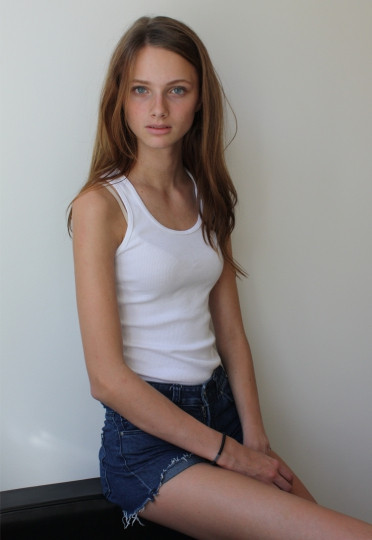 Photo of model Lina Benitez - ID 428521