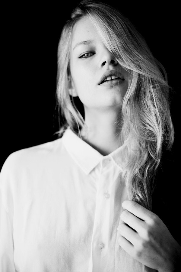 Photo of model Anna Ewers - ID 428573