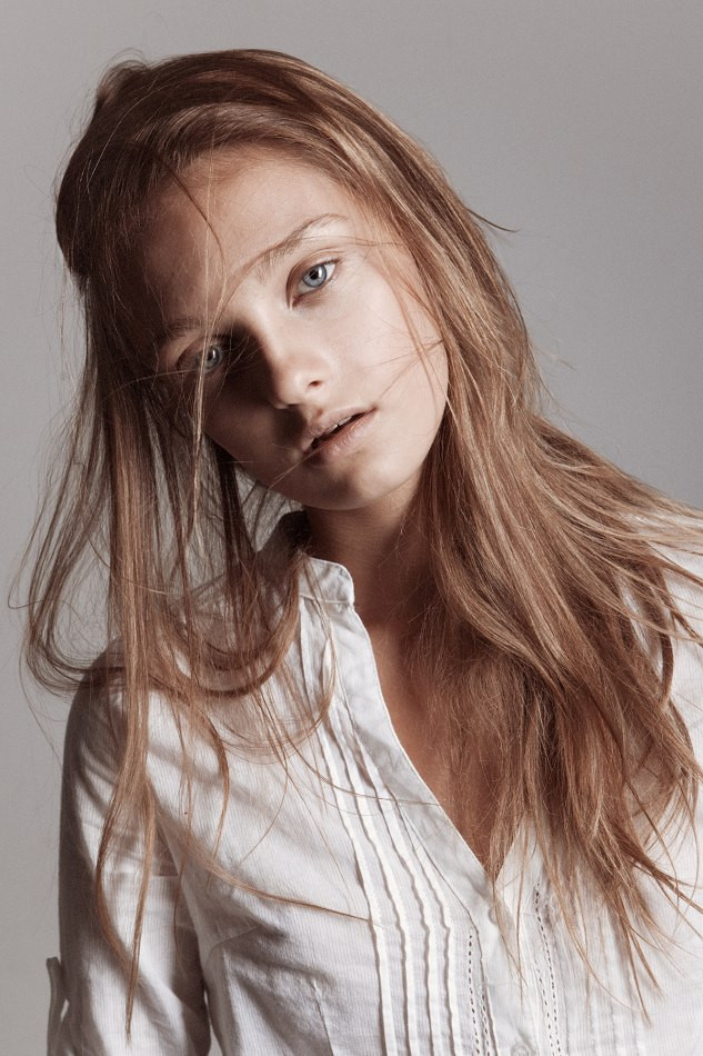 Photo of model Julia Belyakova - ID 429539