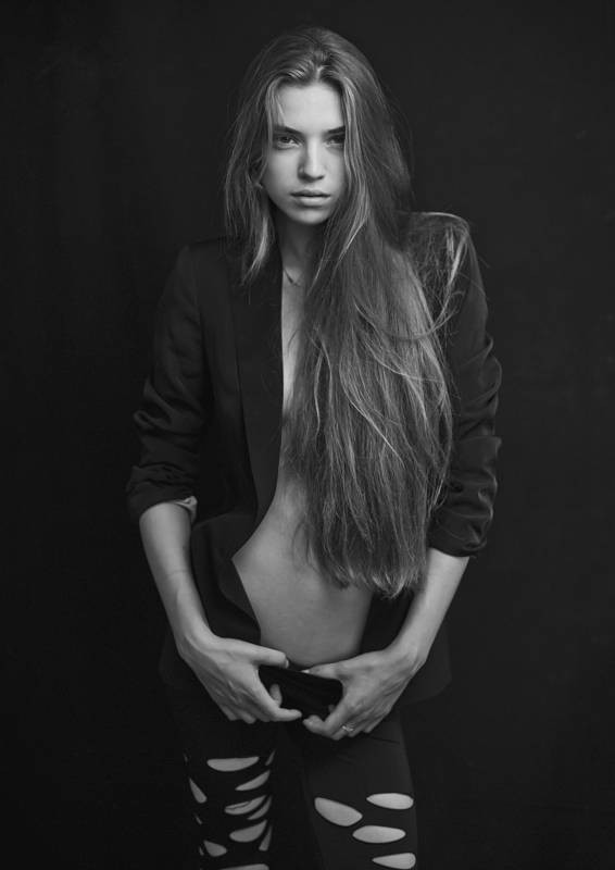 Photo of model Mia Omyalyeva - ID 429985
