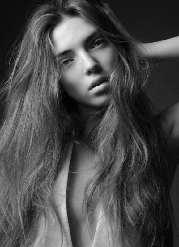 Photo of model Mia Omyalyeva - ID 429986