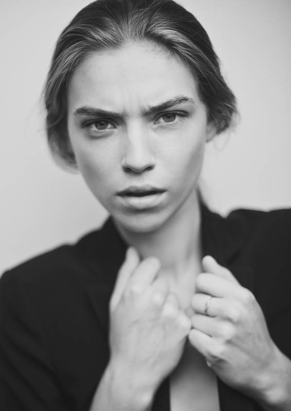 Photo of model Mia Omyalyeva - ID 429988
