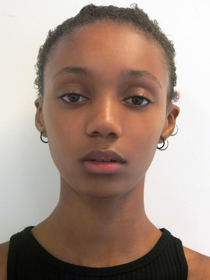 Photo of model Hannah Shakespeare - ID 572766