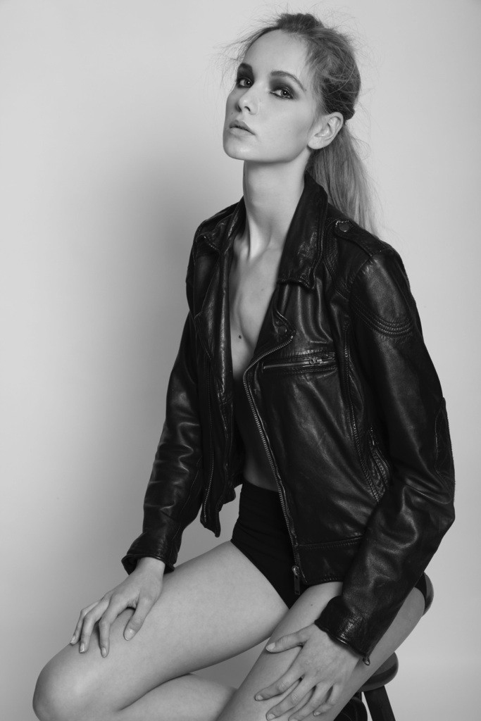 Photo of model Louise Blondel - ID 573028