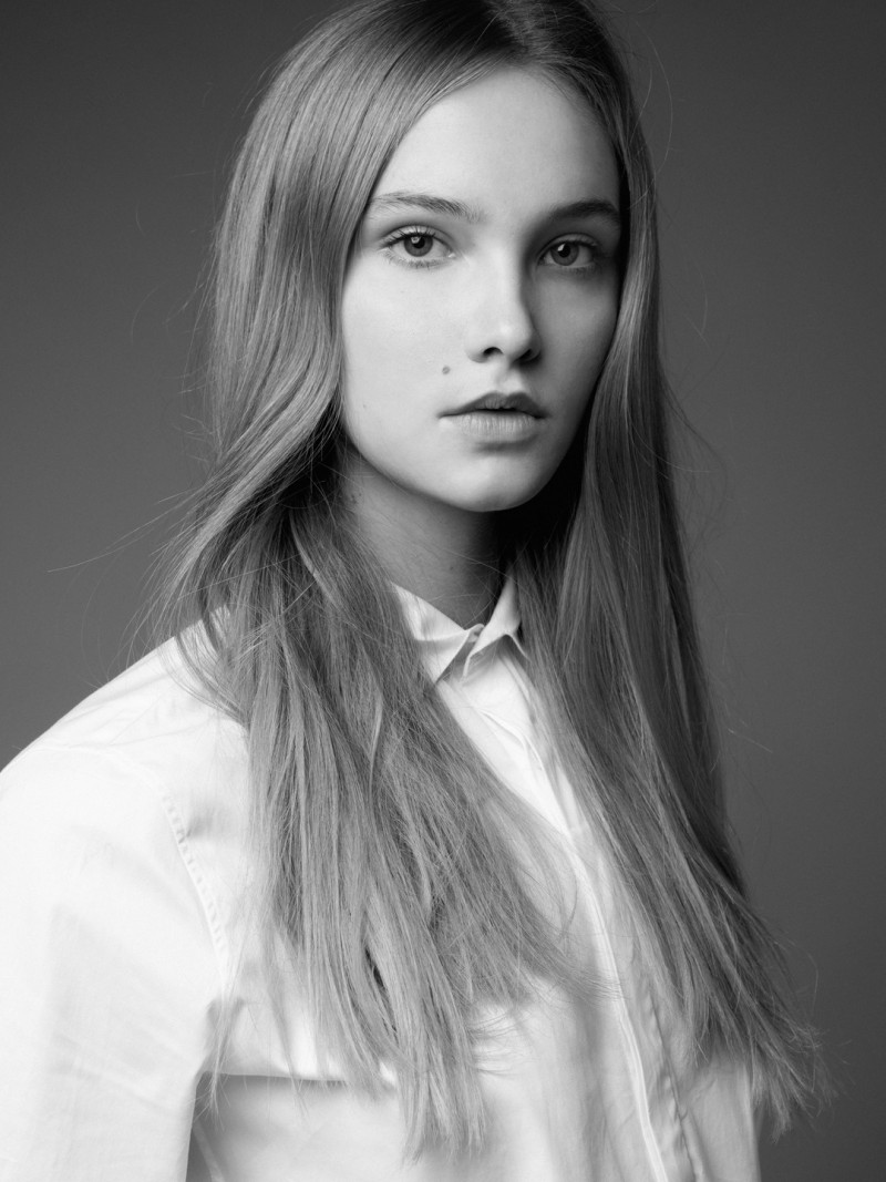 Photo of model Louise Blondel - ID 573046