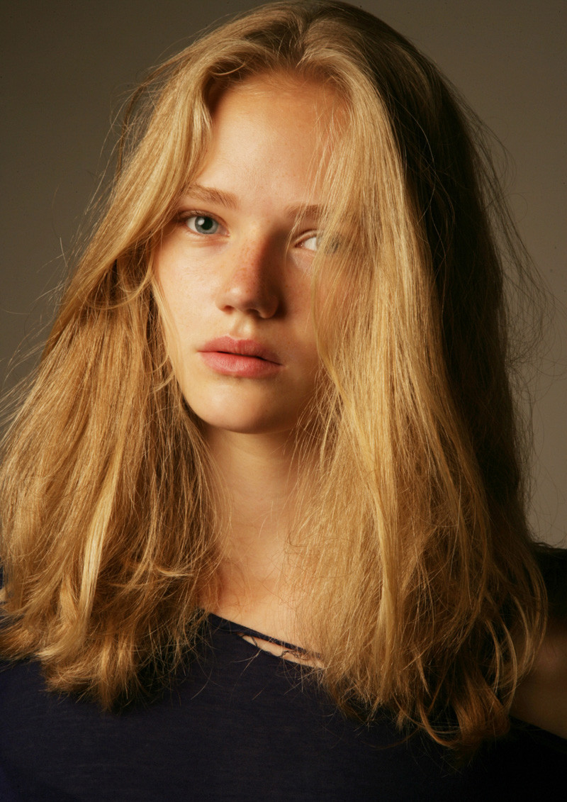 Photo of model Emma Skov - ID 435160