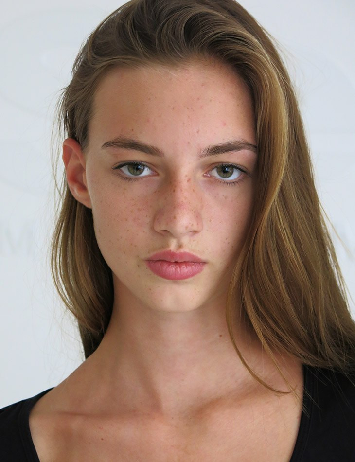 Photo of model Ellie Salmon - ID 573632