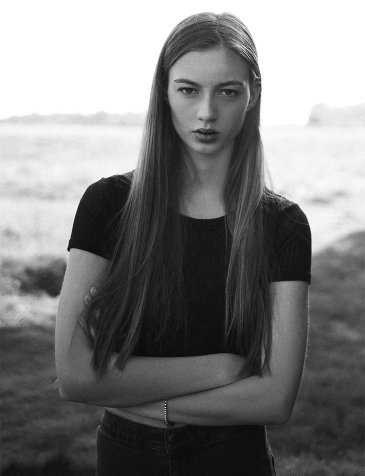Photo of model Ellie Salmon - ID 573658
