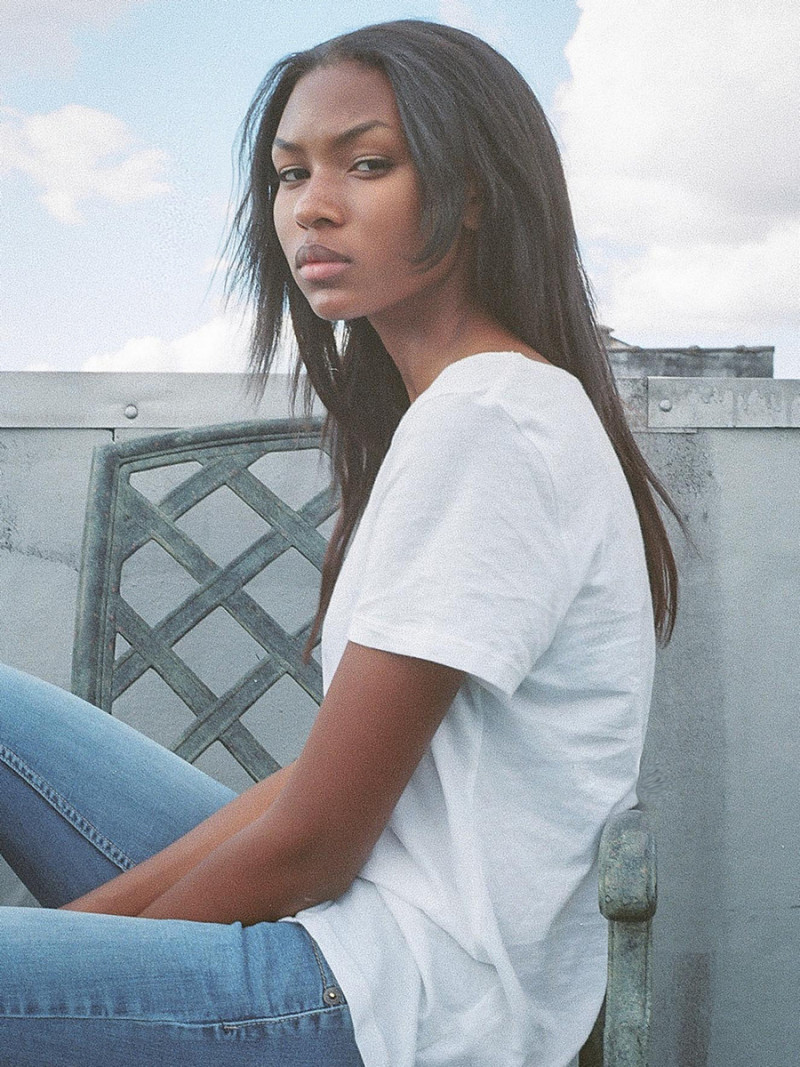 Photo of model Asia Matthews - ID 438874