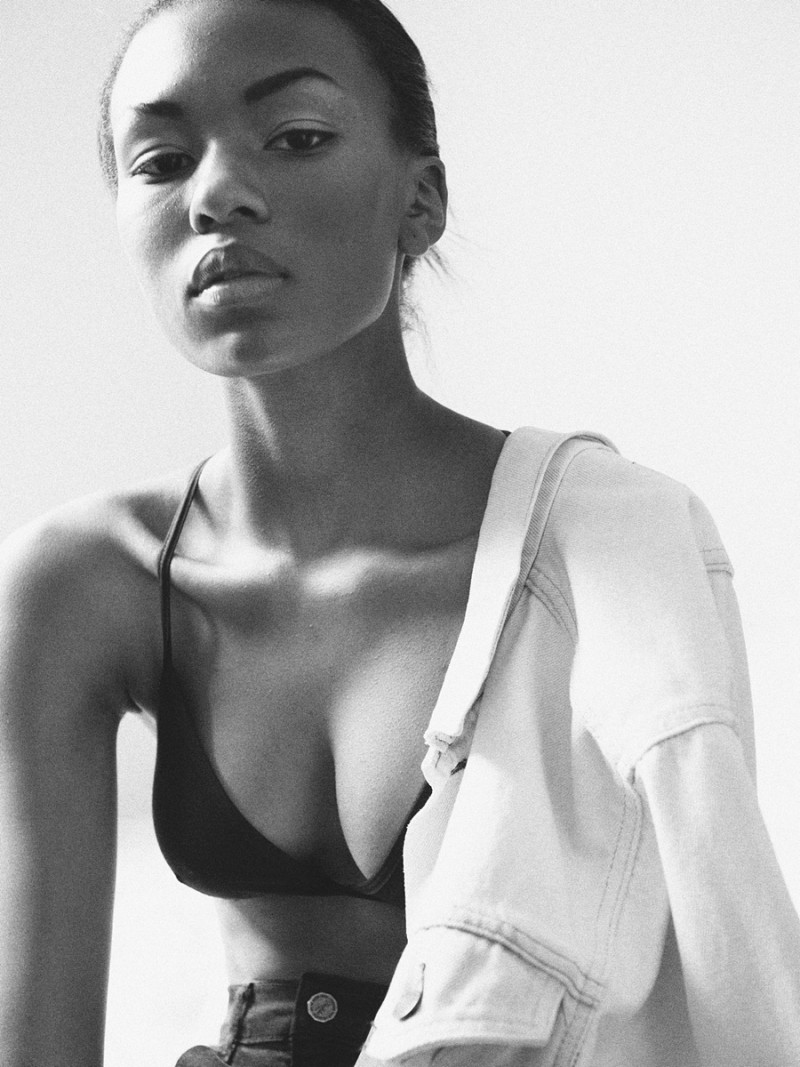 Photo of model Asia Matthews - ID 438895