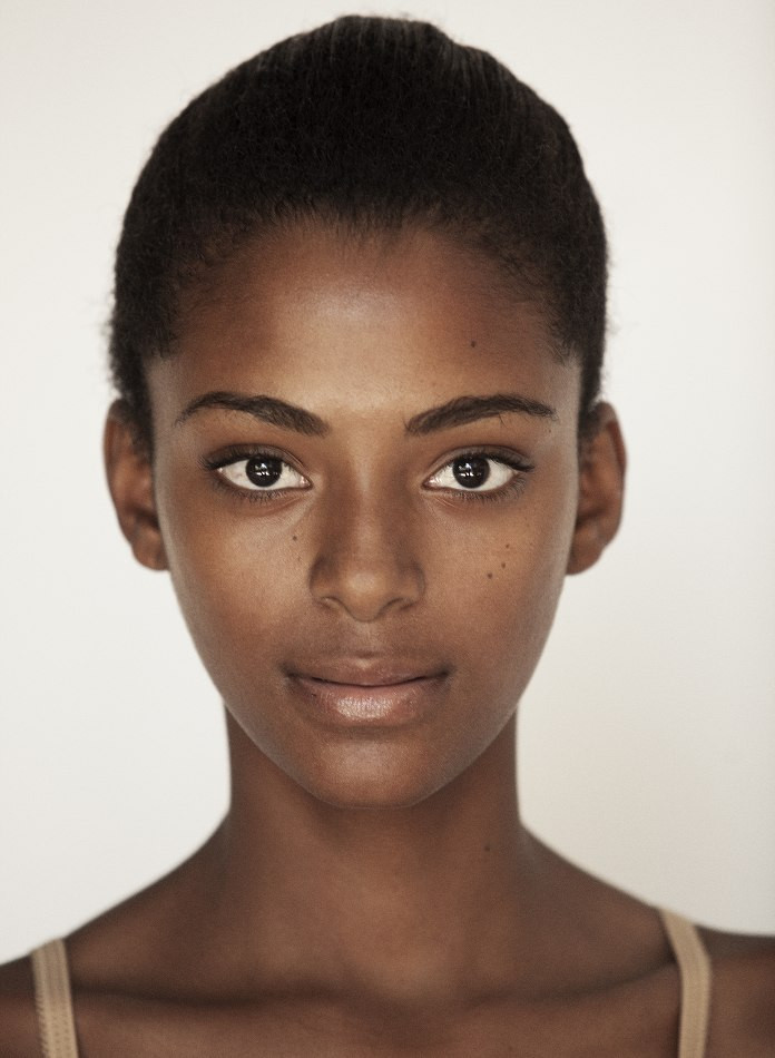 Photo of model Alécia Morais - ID 440233