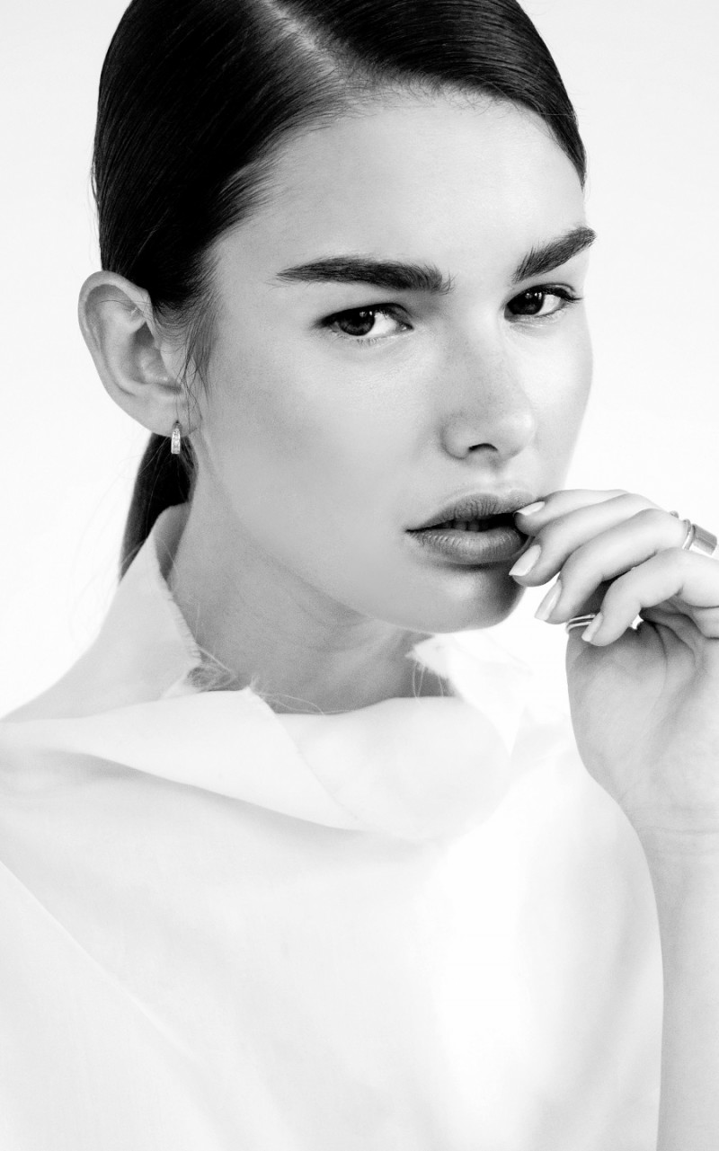 Photo of model Ophélie Guillermand - ID 440543