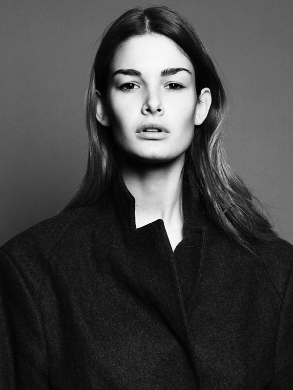 Photo of model Ophélie Guillermand - ID 440550