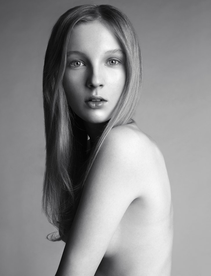 Photo of model Nastya Sten - ID 442196