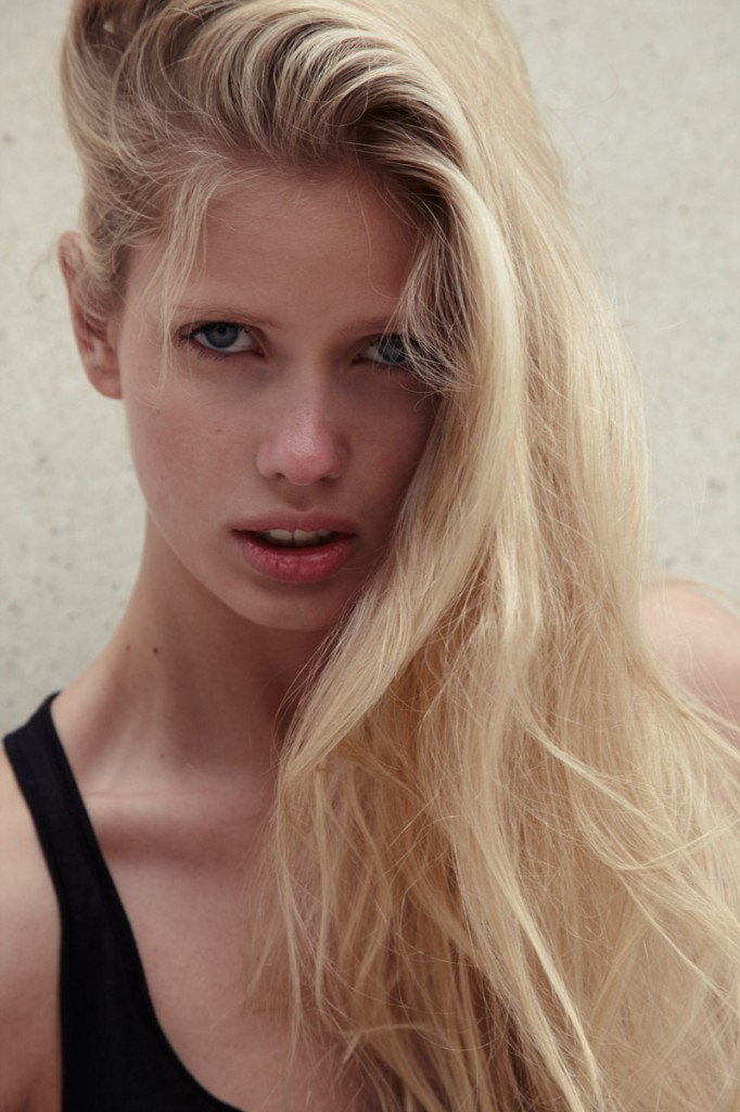 Photo of model Anya Barker - ID 442307