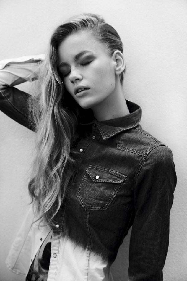 Photo of model Hollie May Saker - ID 442671
