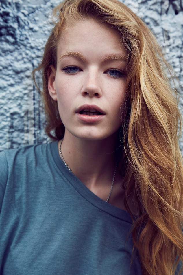 Photo of model Hollie May Saker - ID 442730