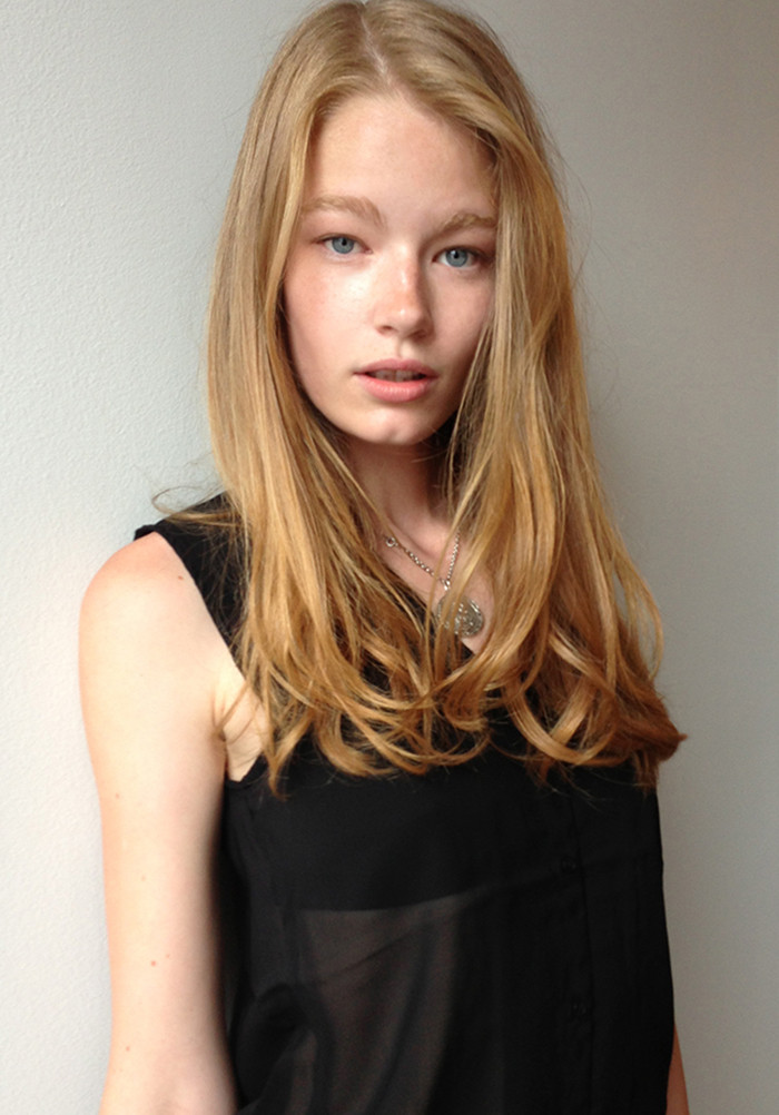 Photo of model Hollie May Saker - ID 443225