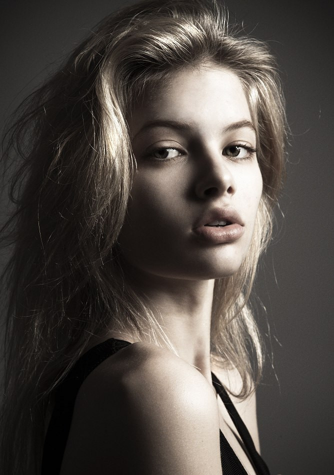 Photo of model Megan Irwin - ID 445118