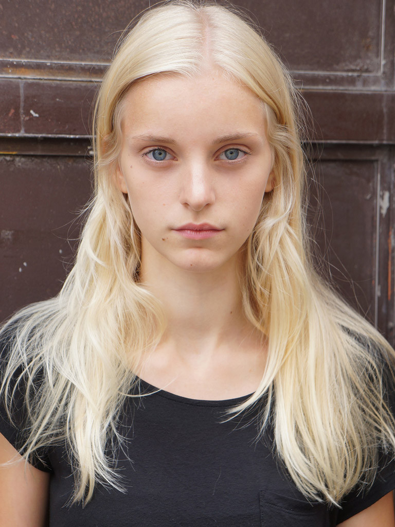 Photo of model Emma Pantzar - ID 574740